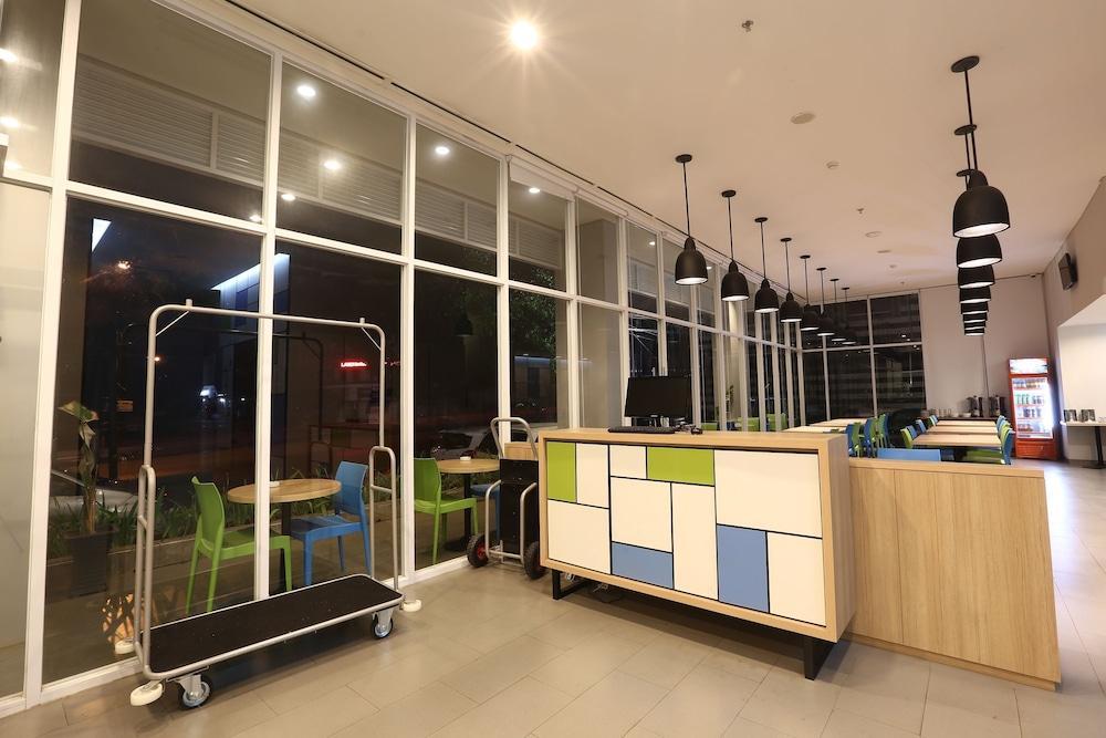Hotel Citradream Bandung Buitenkant foto